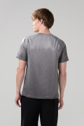 Camiseta gris medio estampada con manga ranglan
