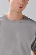 Camiseta en algodón hombro rodado unicolor con manga corta