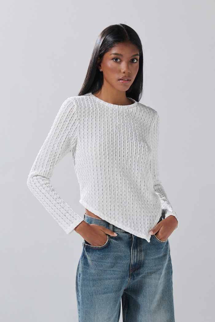 Blusa manga larga unicolor de Boho Club con borde asimétrico

