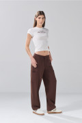 Pantalón balloon cargo café oscuro con tiro medio