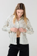 Blusa en satín unicolor manga larga con botones y estampados
