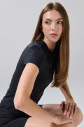 Camiseta ajustada infaltables con cuello redondo unicolor
