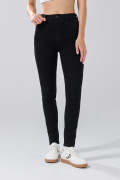 Jean jegging súper tiro alto negro con botón metálico
