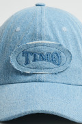 Cachucha beisbolera azul medio con diseño de Timø
