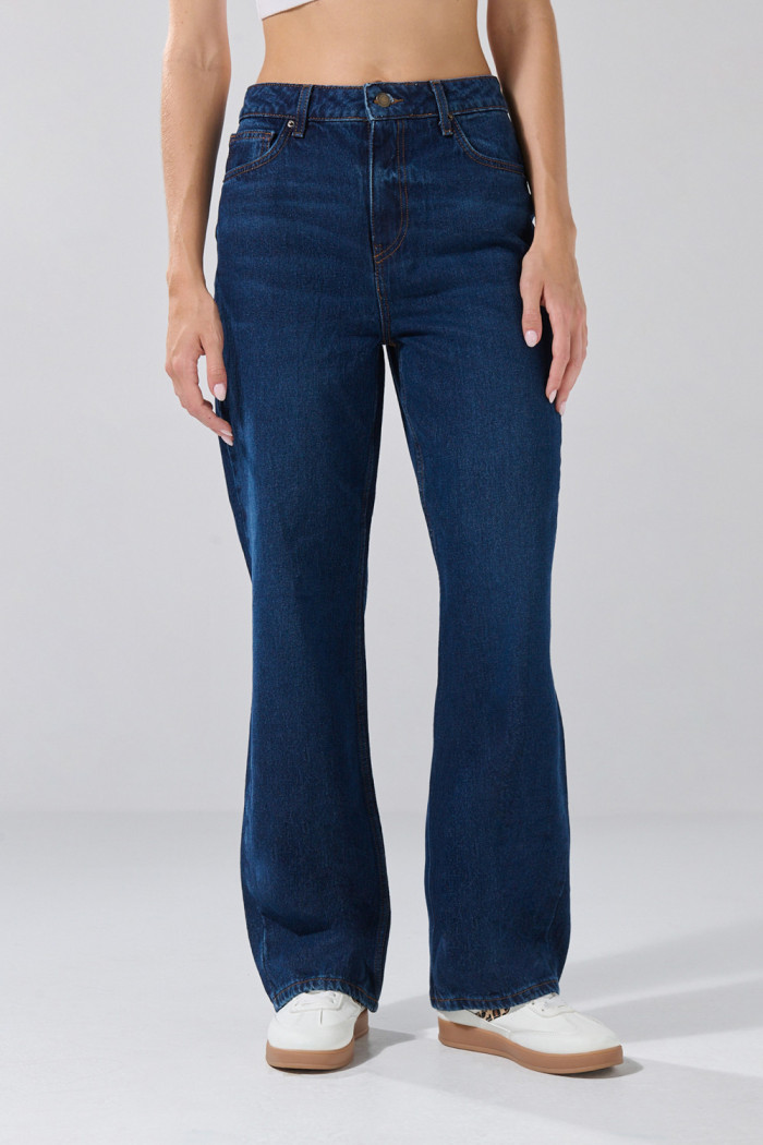 Jean 90´S tiro alto bota recta azul oscuro con cremallera
