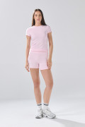 Camiseta unicolor infaltables cuello redondo con fit ceñido
