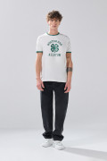Camiseta crema college manga corta con contrastes verdes