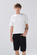Bermuda de jean slim infaltables negra con tiro bajo
