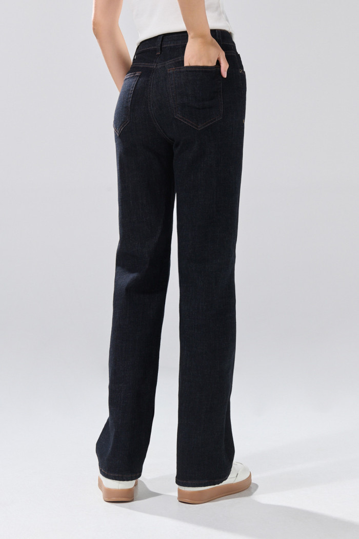 Jean straight leg infaltables bota recta azul con tiro alto

