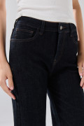 Jean straight leg infaltables bota recta azul con tiro alto
