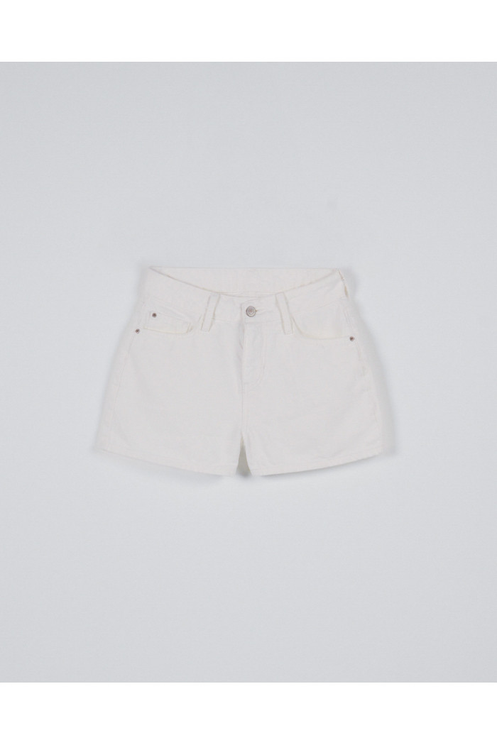 Short crema claro tiro alto de jean con cremallera
