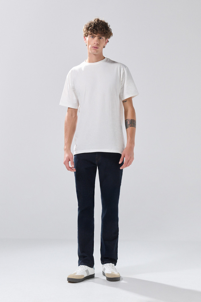 Jean straight leg infaltables bota recta azul con 5 bolsillos
