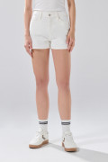 Short de jean infaltables crema con bolsillos y tiro alto
