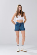 Short de jean infaltables azul con costuras y tiro alto
