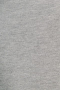 Camiseta gris ajustada con cuello redondo y manga corta