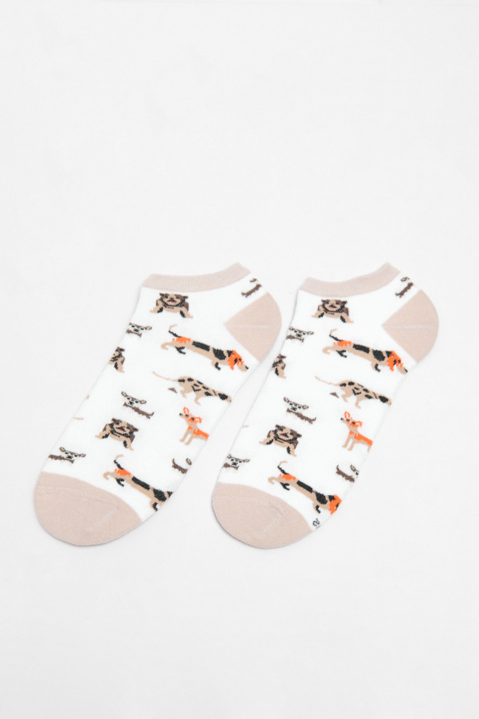 Medias tobilleras unicolores con perritos y contrastes

