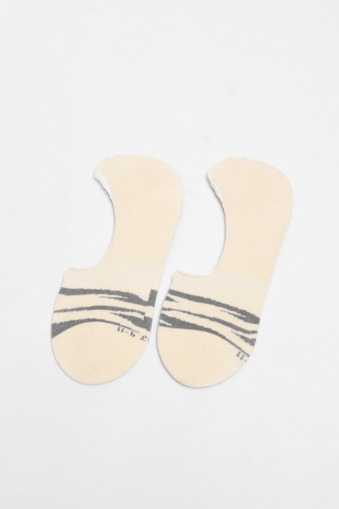 Medias baletas unicolores con estampado animal print