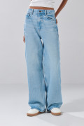 Jean azul claro baggy infaltables bota ancha con tiro medio
