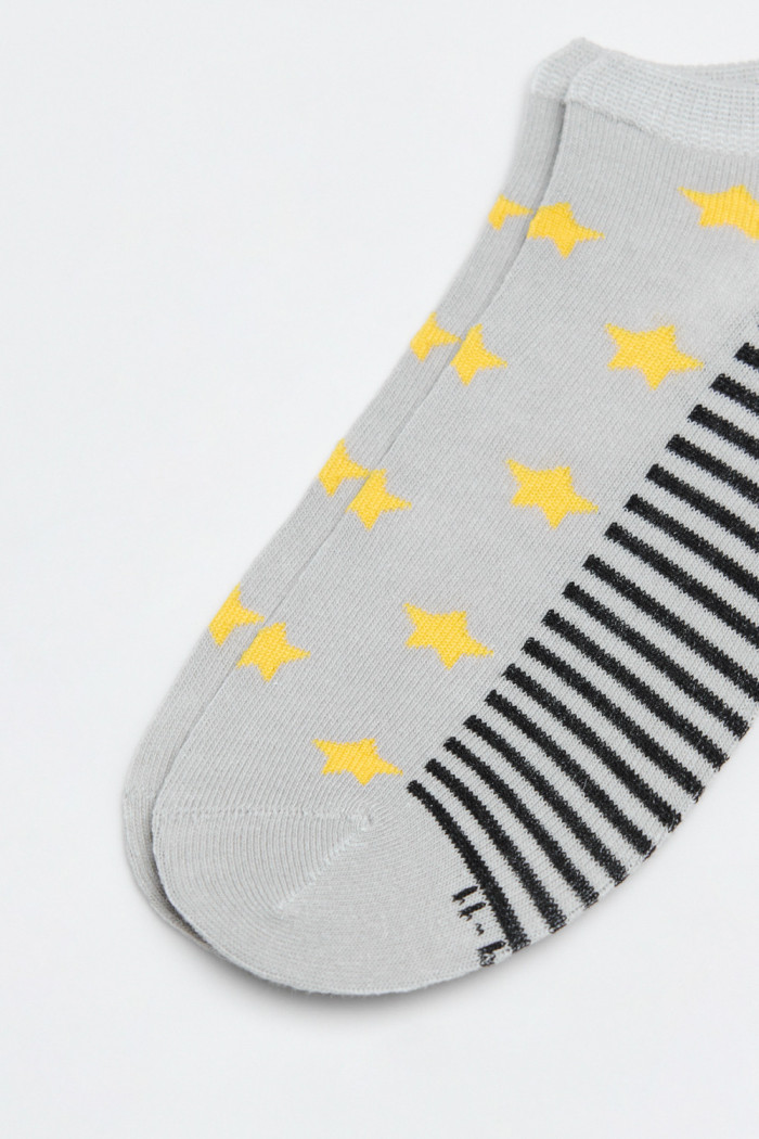 Medias tobilleras unicolores con estrellas y rayas