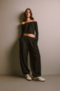 Pantalón jogger negro de Verano Urbano con bota ancha

