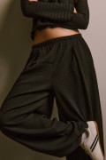 Pantalón jogger negro de Verano Urbano con bota ancha
