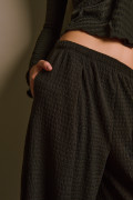 Pantalón jogger negro de Verano Urbano con bota ancha
