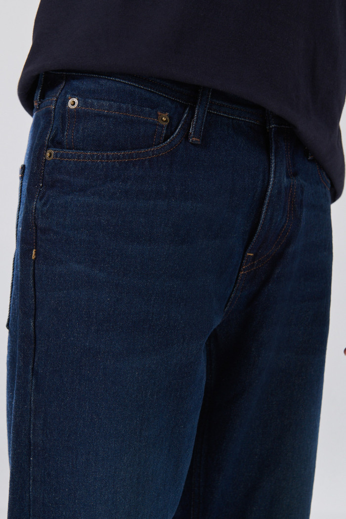 Jean 90´S infaltables azul intenso bota recta con tiro bajo
