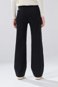 Jean negro straight leg infaltables con tiro alto
