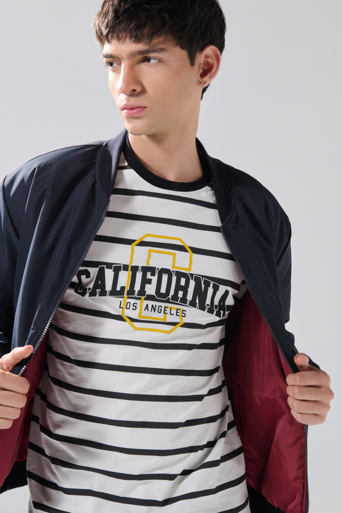 Chaqueta doble faz bomber acolchada unicolor con bolsillos
