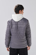 Chaqueta acolchada unicolor cuello alto con costuras