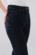 Jean jegging azul súper tiro alto con costuras en contraste
