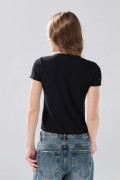 Camiseta infaltables en tela de rib unicolor con manga corta

