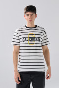 Camiseta crema a rayas con arte college y manga corta