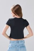 Camiseta unicolor infaltables manga corta con cuello redondo

