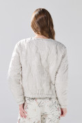Chaqueta acolchada bomber unicolor con diseños de flores
