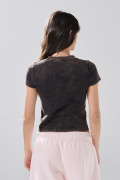 Camiseta cuello redondo negra tie dye de Verano Urbano
