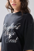 Camiseta negra tie dye cuello redondo de Verano Urbano
