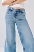 Jean bota recta straight leg infaltables azul con tiro alto
