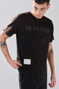Camiseta negra con manga corta y texto de Verano Urbano
