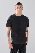 Camiseta negra con textos de Verano Urbano y cuello redondo
