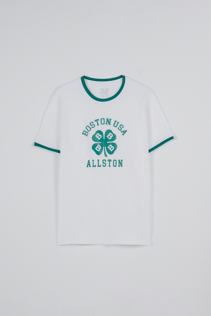 Camiseta crema college manga corta con contrastes verdes