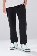 Pantalón unicolor tipo jogger con bolsillos laterales