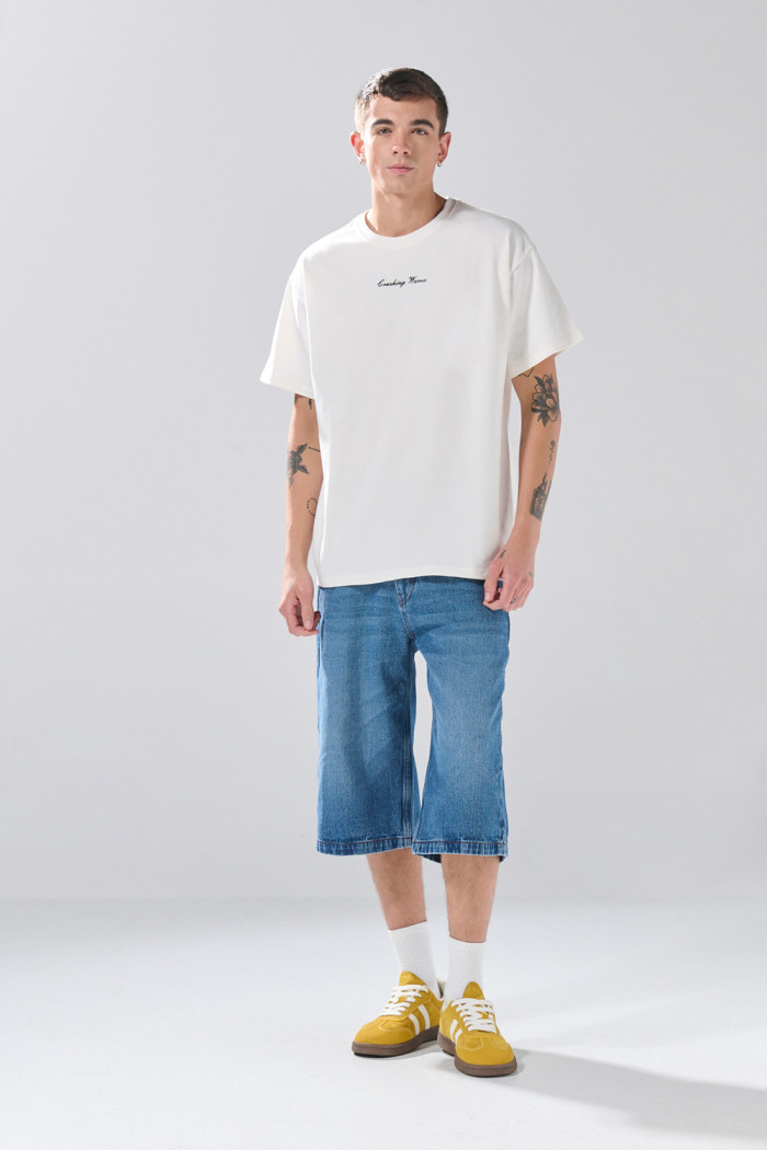 Camiseta unicolor con diseños de Verano Urbano y manga corta
