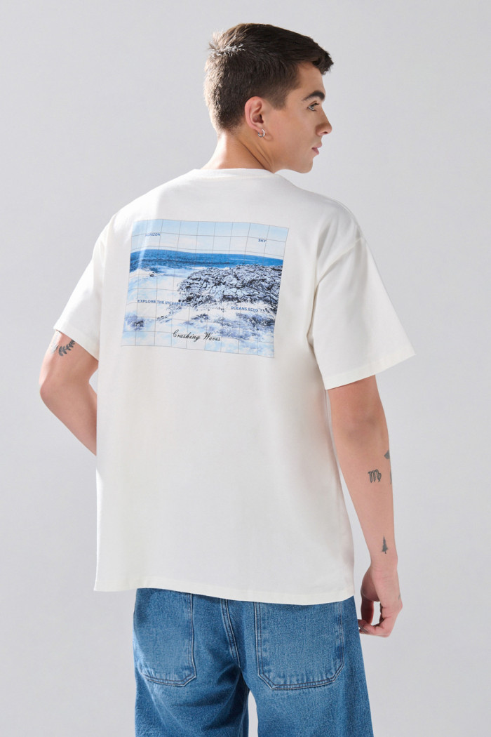 Camiseta unicolor con diseños de Verano Urbano y manga corta
