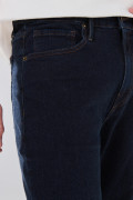 Jean tiro bajo azul straight leg infaltables con bota recta
