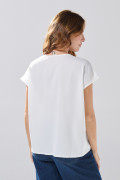 Blusa unicolor con hombro rodado y escote V