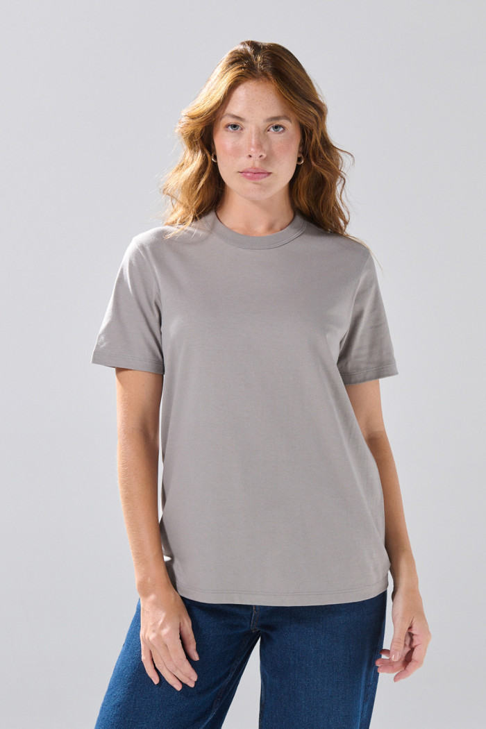 Camiseta ajustada infaltables con manga corta unicolor

