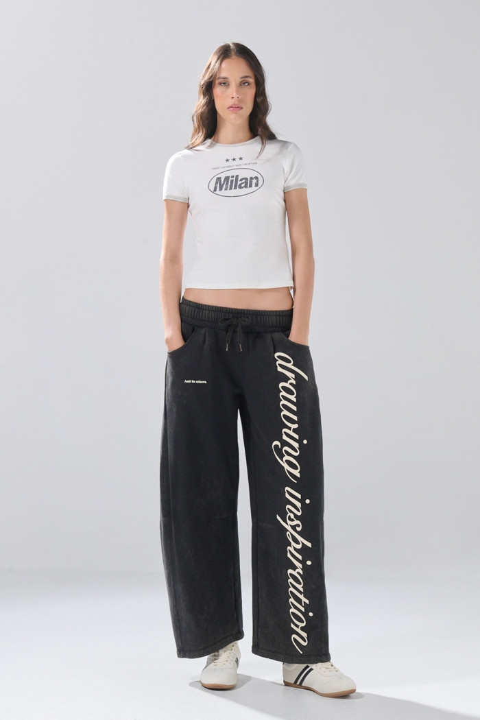 Camiseta crema cuello redondo college de Verano Urbano
