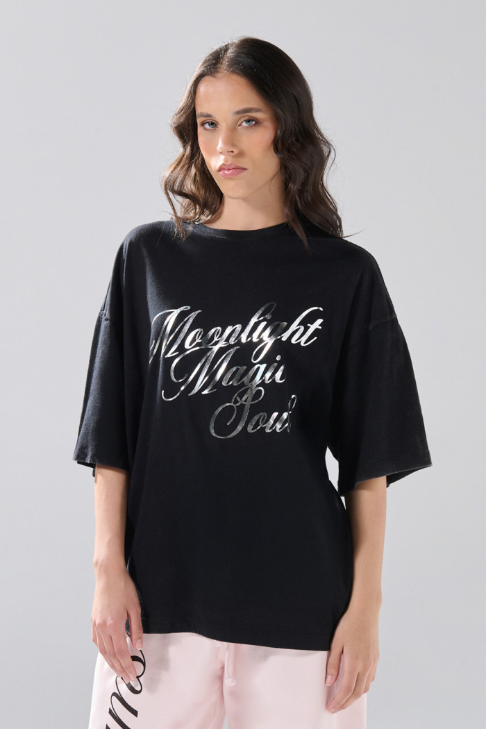Camiseta negra tie dye cuello redondo de Verano Urbano
