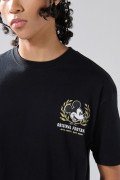 Camiseta negra con cuello redondo y diseños de Mickey
